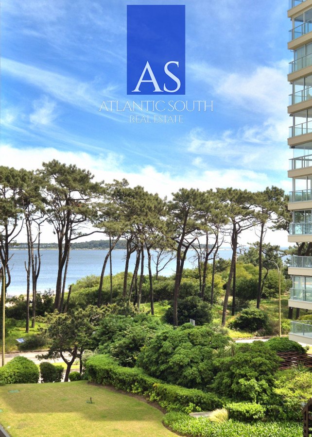 Apartamento ID.4427 - Venta apartamento 1 domritorio con terraza en Playa Mansa Punta del Este