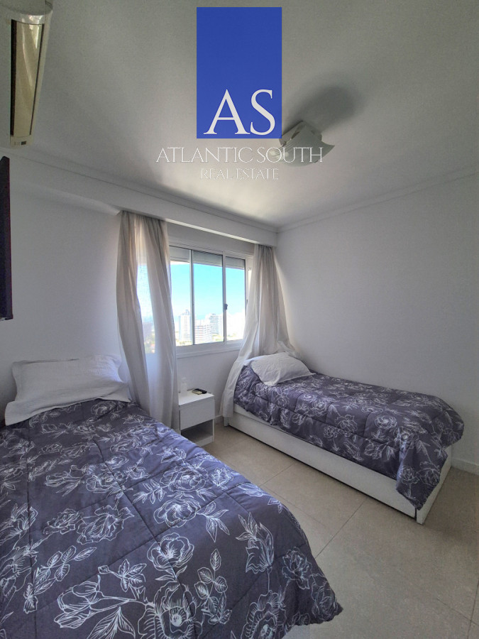 Apartamento ID.4181 - Apartamento de 2 dormitorios en suite+toilette terraza parrillero propio garage piscinas gastos razonables Playa Mansa Punta del Este