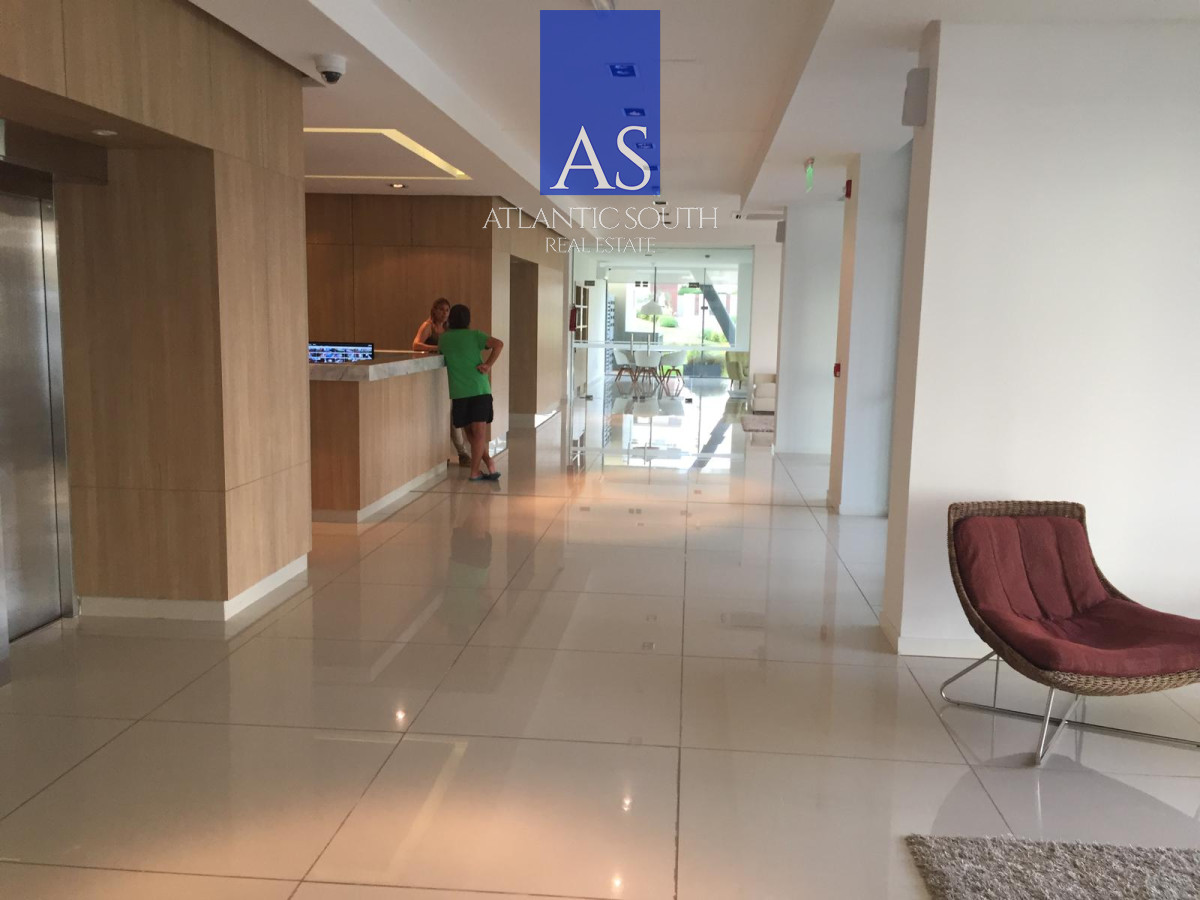 Apartamento ID.3682 - Apartamento 2 domritorios moderno en piso alto con excelentes servicios Playa Brava Punta del Este