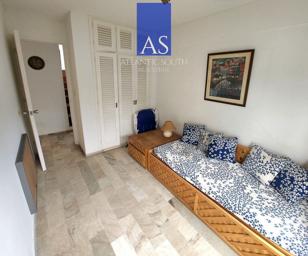 Apartamento ID.2502 - Oportunidad Penthouse 3 dormitorios con parrillero cochera Playa Mansa