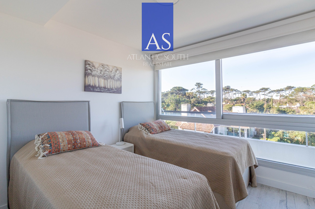 Apartamento ID.3559 - Espectacular Penthouse primera linea frente al mar Playa Mansa Pinares Punta del Este