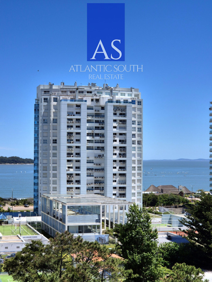 Apartamento ID.4437 - Apartamento 2 dormitorios terraza y garage piso alto con vista al mar a metros de la playa en Playa Mansa Punta del Este