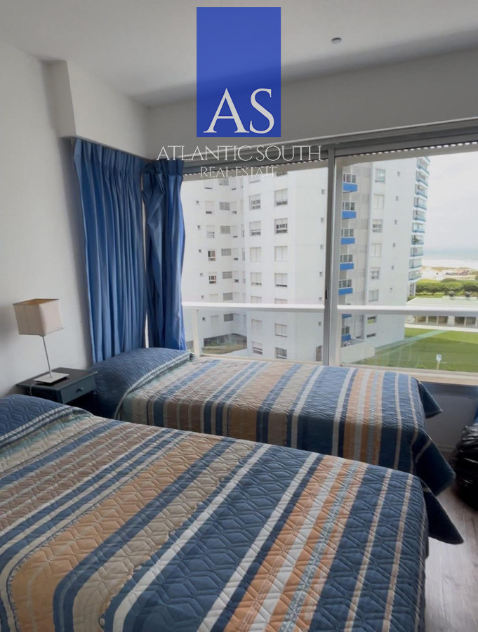 Apartamento ID.4187 - Oportunidad de 2 dormitorios + dependencia con vista a la Playa Brava 