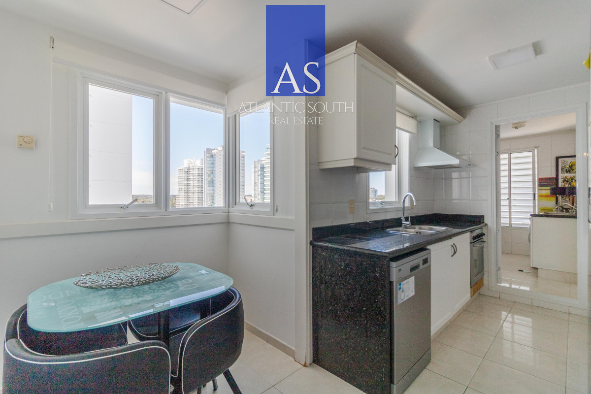 Apartamento ID.3827 - Apartamento 3 dormitorios en primera linea frente al mar Millenium Playa Mansa Punta del Este