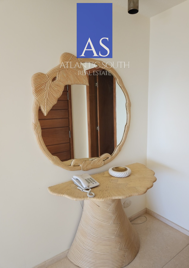 Apartamento ID.3787 - Apartamento en venta 3 domritorios y dependencia con hermosa vista Playa Mansa