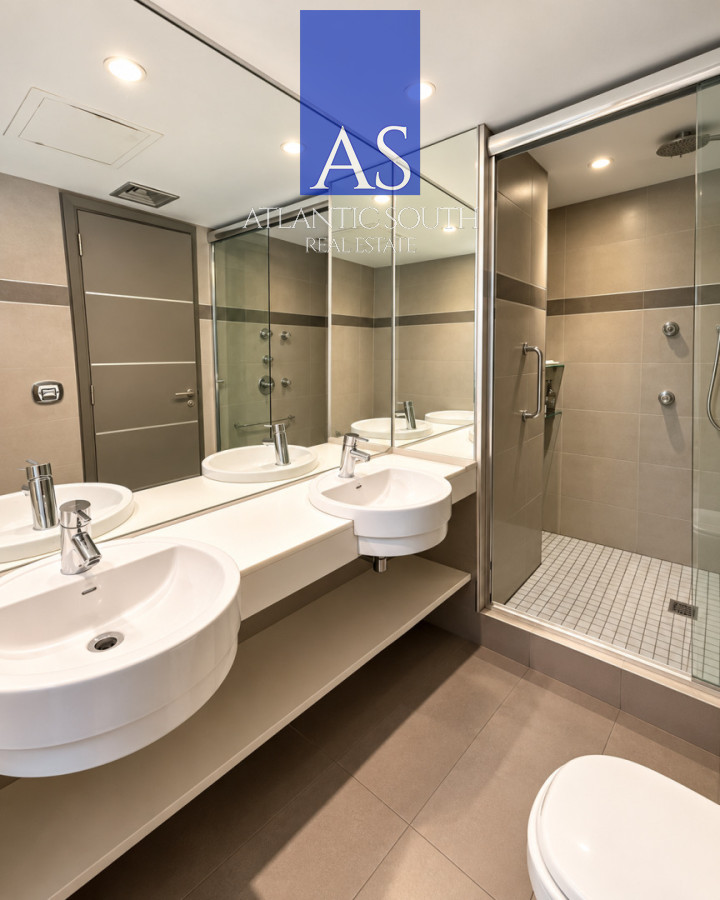 Apartamento ID.5202 - Apartamento en venta en playa mansa, Punta del Este