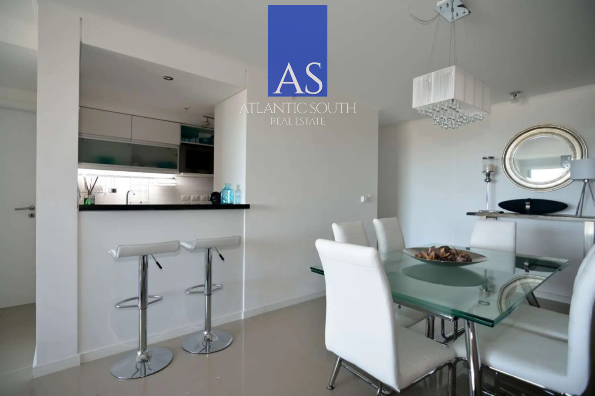 Apartamento ID.5009 - Apartamento de 2 dormitorios con vista y garage en Playa Brava, Punta del Este