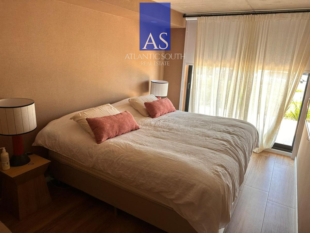 Apartamento ID.4314 - Apartamento 3 dormitorios con parrillero a estrenar garage primera linea Playa Mansa Pinares 