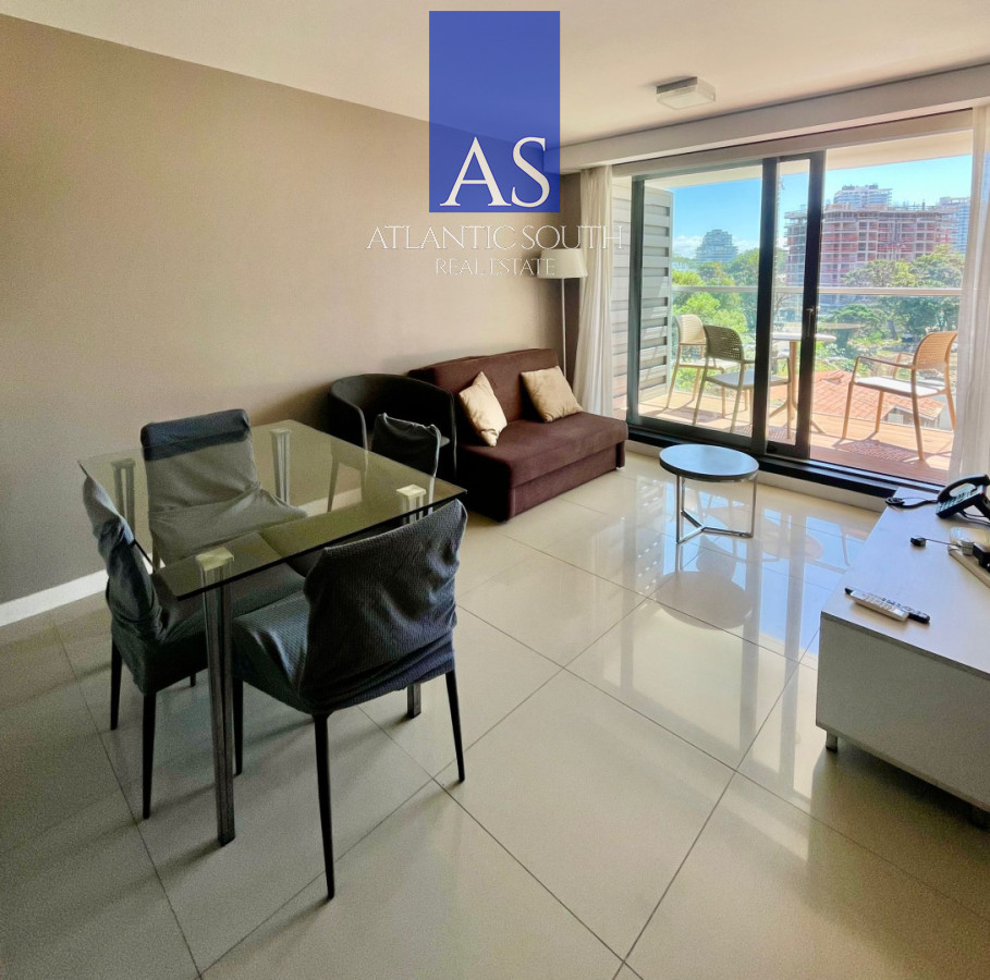 Apartamento ID.4533 - Oportunidad 1 dormitorio y medio con vista, balcón y servicios en Aidy Grill Punta del Este