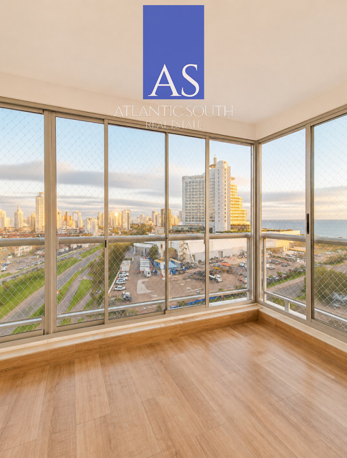 Apartamento ID.4863 - Apartamento 3 dormitorios con parrillero 100% reciclado 150mts del mar Playa Mansa