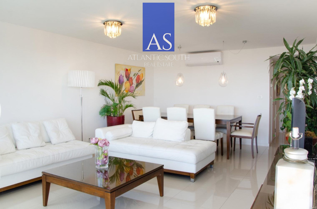 Apartamento ID.4799 - Frente al Mar en Playa Mansa 2 Suites + Dependencia completa Vista Parcial al mar primera línea Playa Mansa Punta del Este