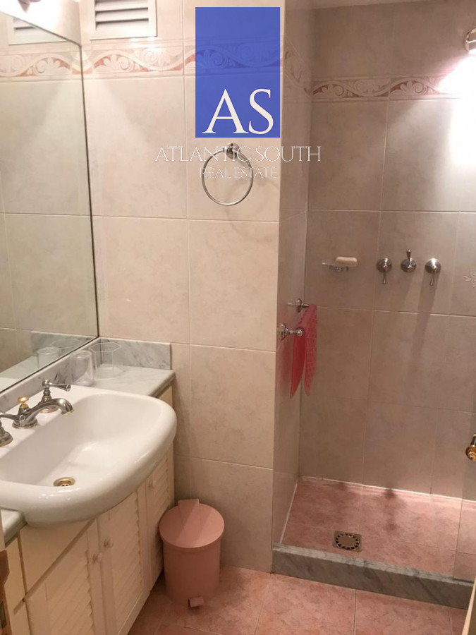 Apartamento ID.4525 - Apartamento 3 dormitorios piso alto frente al mar planta de categorí