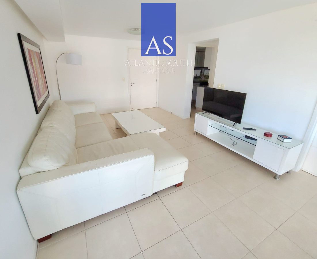 Apartamento ID.1973 - Apartamento de 3 dormitorios 2 baños cochera en Playa Mansa