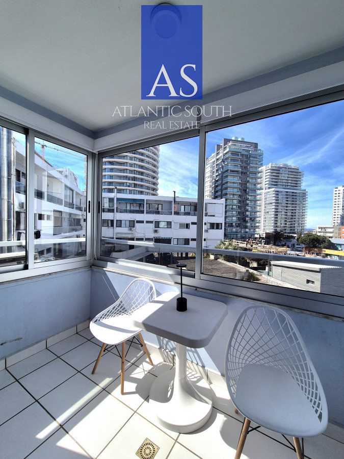 Apartamento ID.4418 - Apartamento 1 dormitorio en venta cercano al Mar terraza y cochera Playa Mansa Punta del Este