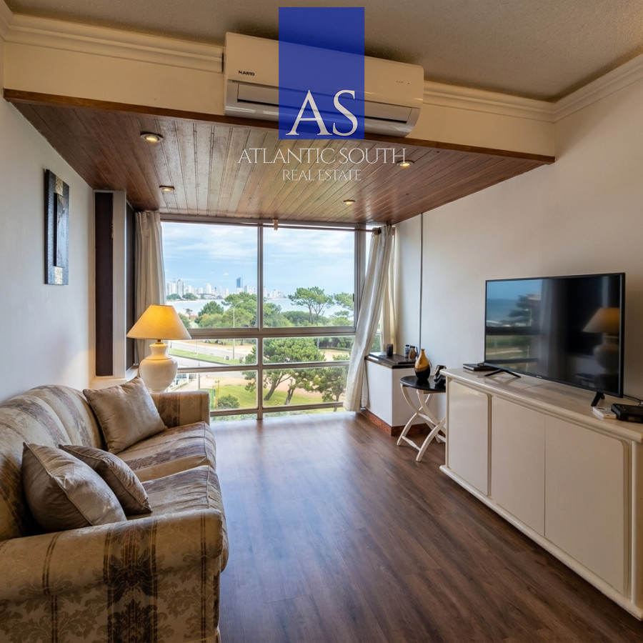 Apartamento ID.4635 - Apartamento reciclado frente al mar Playa Mansa 3 dormitorios terraza con barbacoa uso exclusivo y vista el mar Punta del Este