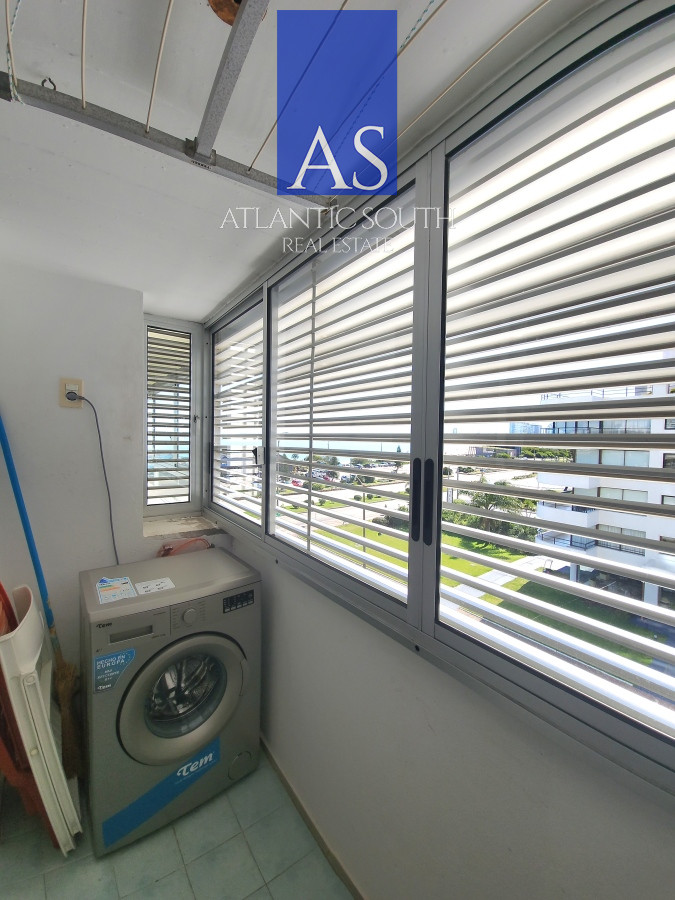 Apartamento ID.3787 - Apartamento en venta 3 domritorios y dependencia con hermosa vista Playa Mansa