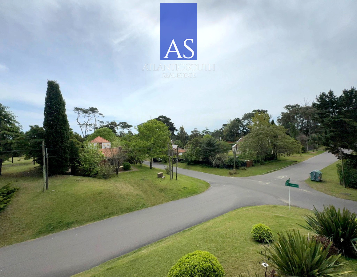 Apartamento ID.3570 - Oportunidad Planta de Categoría apartamento 2 dormitorios moderno en Playa Mansa Punta del Este