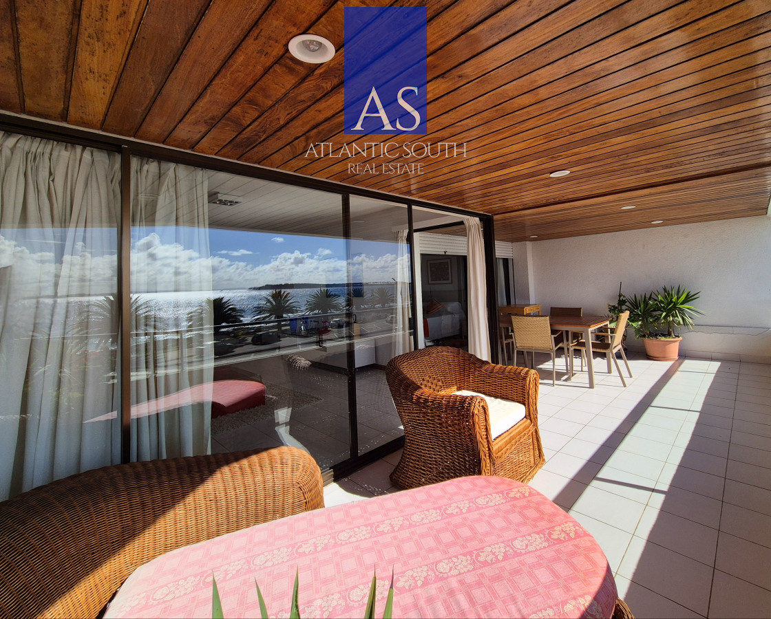 Apartamento ID.3964 - Apartamento 3 dormitorios + dependencia frente al mar parada 1 Playa Mansa Península