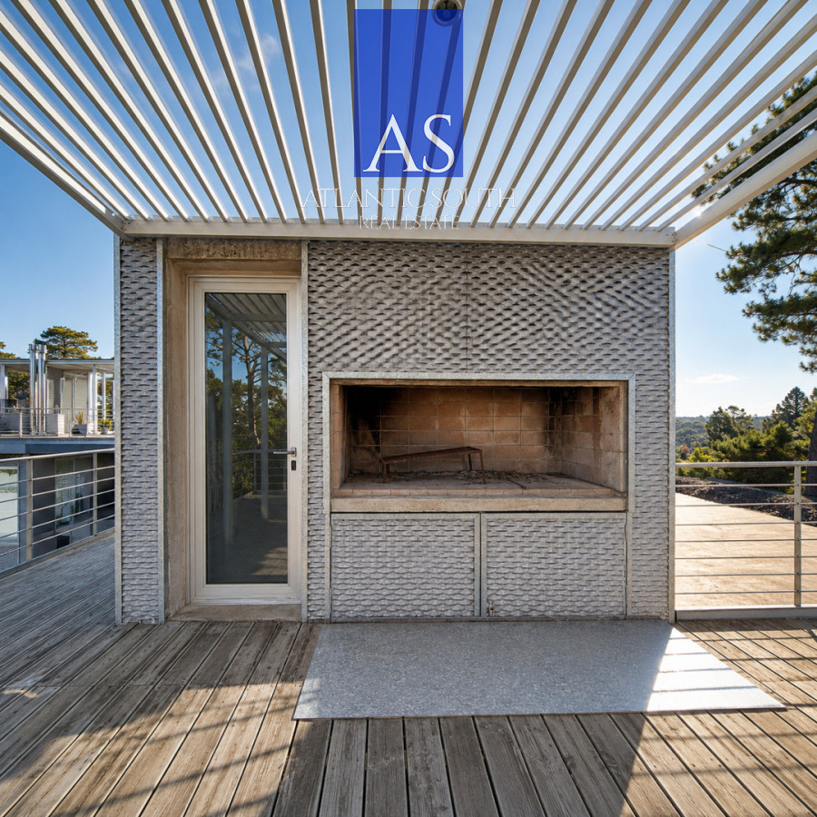 Apartamento ID.4541 - Penthouse de 2 dormitorios moderno + barbacoa uso exclusiva Playa Mansa Punta del Este