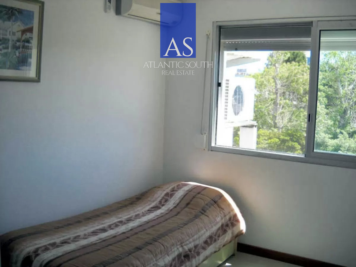 Apartamento ID.2497 - 2 dormitorios moderno y luminoso con terraza y cochera Aidy Grill Punta del Este