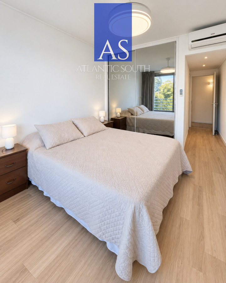 Apartamento ID.4933 - Apartamento de 2 dormitorios en venta y alquiler a 200 metros del mar en Playa Mansa