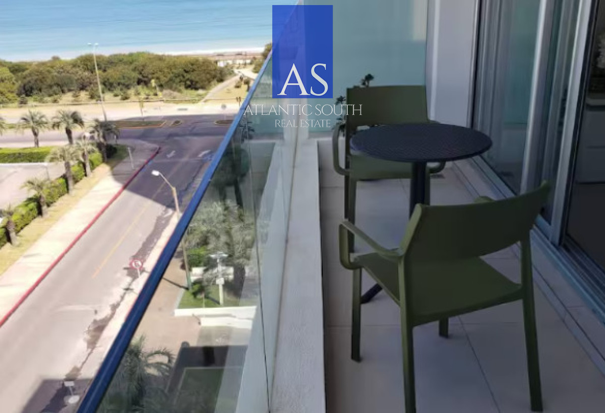 Apartamento ID.4801 - Apartamento de 1 Dormitorio en Parada 4 de Playa Mansa Frente a Enjoy Conrad