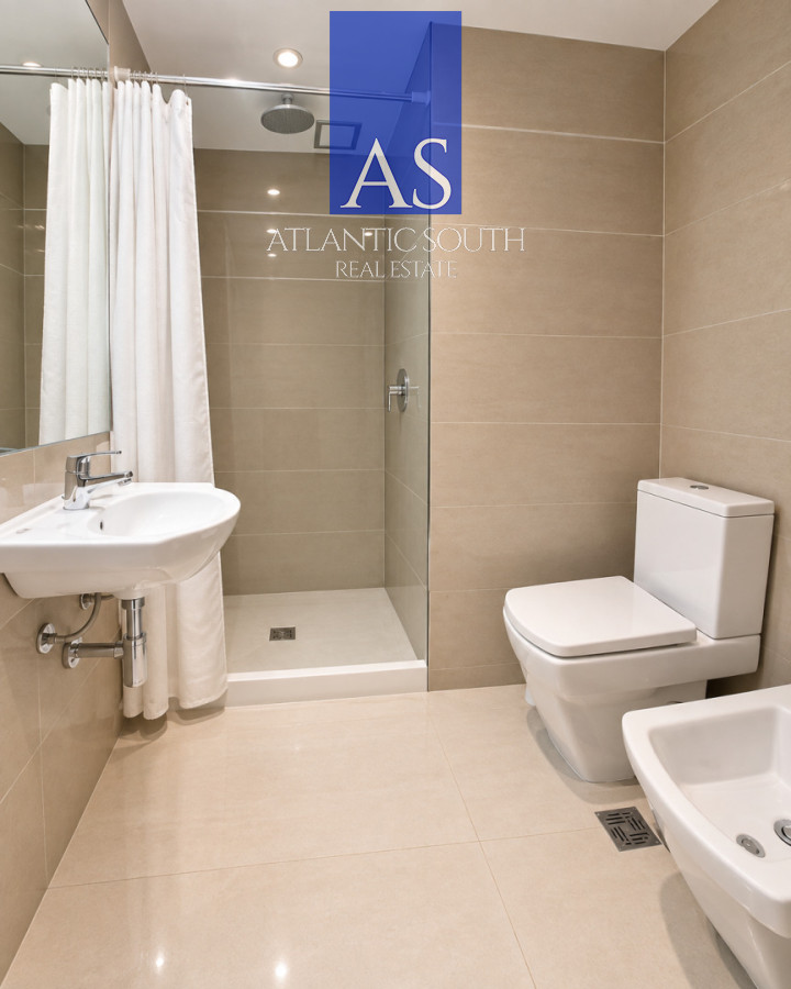 Apartamento ID.4939 - Apartamento de 3 suites frente al mar en Playa Mansa, Punta del Este