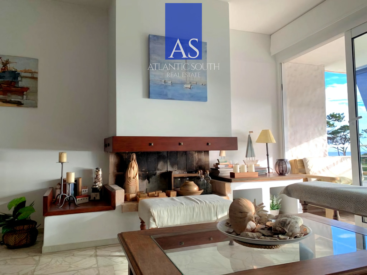 Apartamento ID.3649 - Apartamento 3 dormitorios con estufa a leña y parrillero primera linea Playa Mansa
