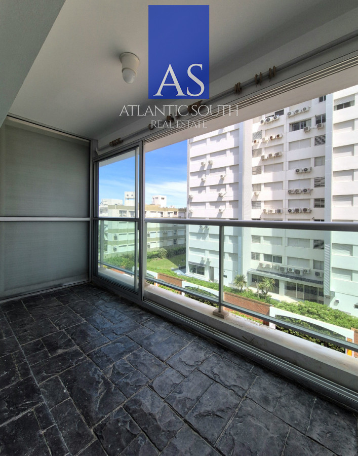 Apartamento ID.4427 - Venta apartamento 1 domritorio con terraza en Playa Mansa Punta del Este