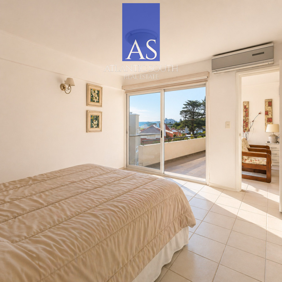 Apartamento ID.4736 - Apartamento de 3 Dormitorios con Vista Parcial al Mar en Playa Mansa - Pinares