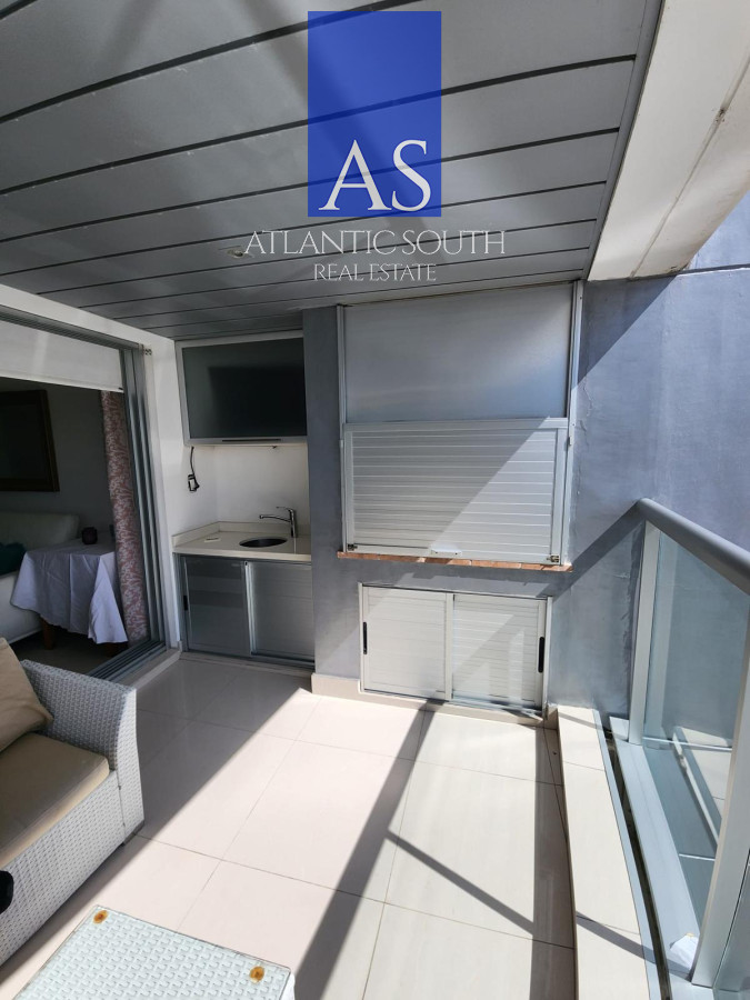 Apartamento ID.4277 - Apartamento de 2 dormitorios con parrillero propio y servicios en Playa Mansa 