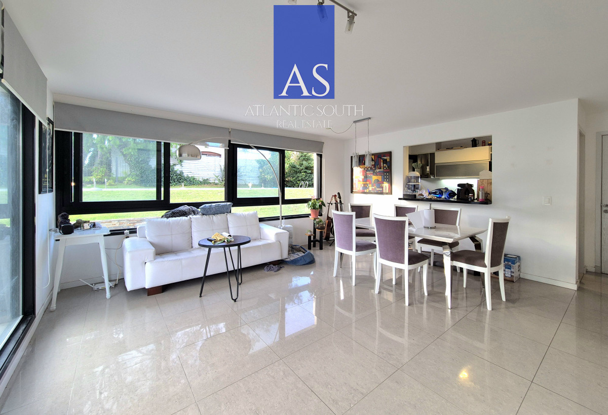Apartamento ID.4125 - Oportunidad Apartamento 2 dormitorios moderno gran terraza cochera piscina Playa Mansa Punta del Este