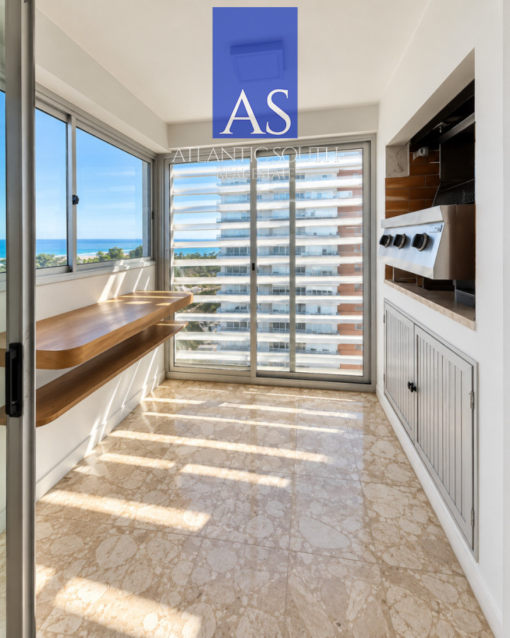 Apartamento ID.5117 - Apartamento en venta y alquiler, frente al mar, primera linea mansa, Punta del Este