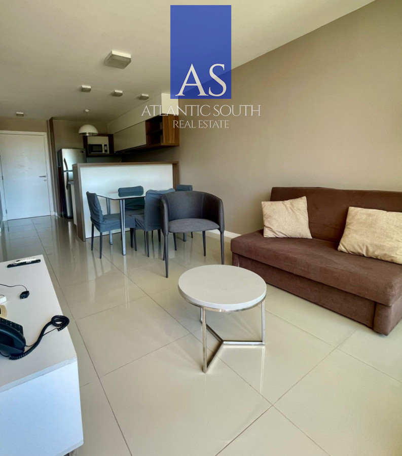 Apartamento ID.4533 - Oportunidad 1 dormitorio y medio con vista, balcón y servicios en Aidy Grill Punta del Este