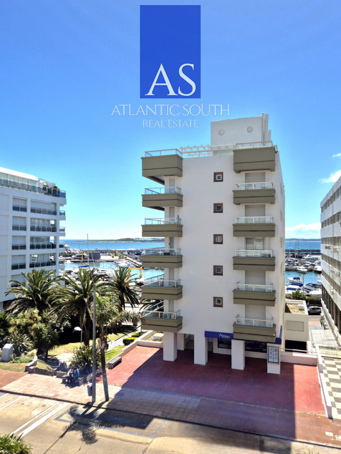 Apartamento ID.4456 - Apartamento 2 dormitorios con vista parcial al mar a metros del Puerto Punta del Este