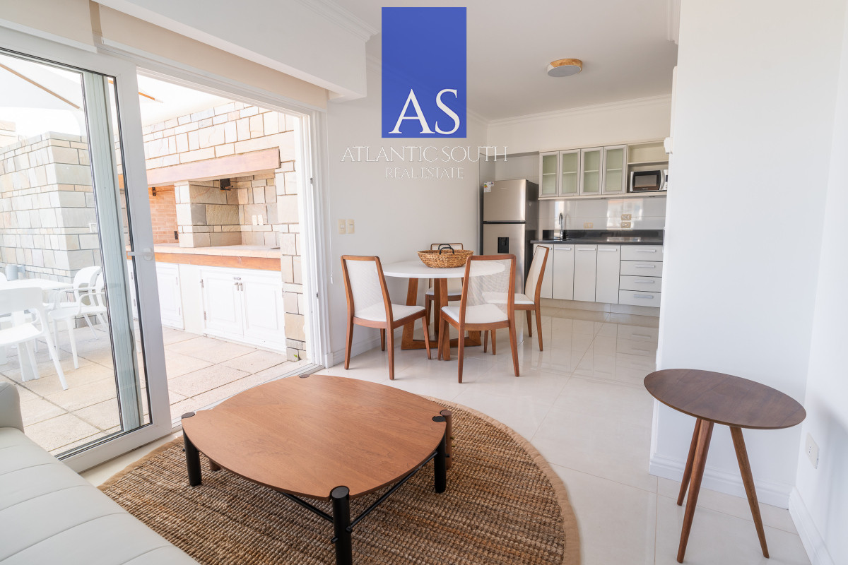 Apartamento ID.4135 - Apartamento 4 dormitorios frente al mar Playa Mansa , Punta del Este 