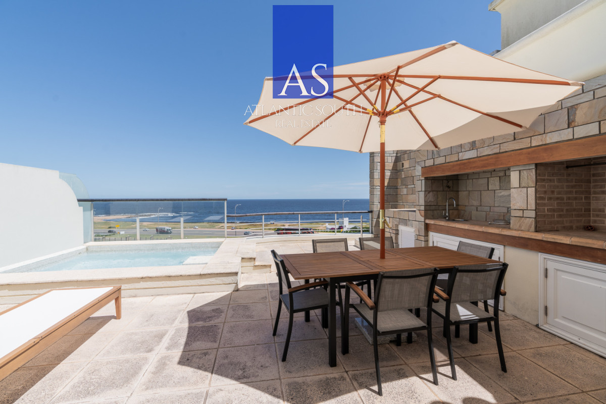 Exclusivo penthouse de 3 dormitorios con parrillero y piscina propia Punta del Este