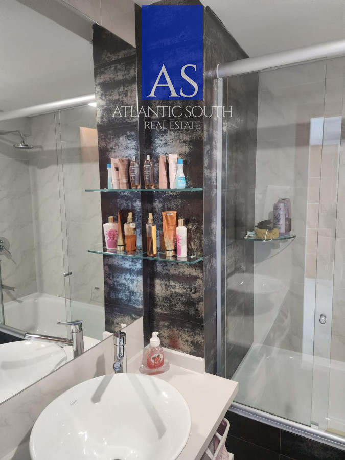 Apartamento ID.4277 - Apartamento de 2 dormitorios con parrillero propio y servicios en Playa Mansa 