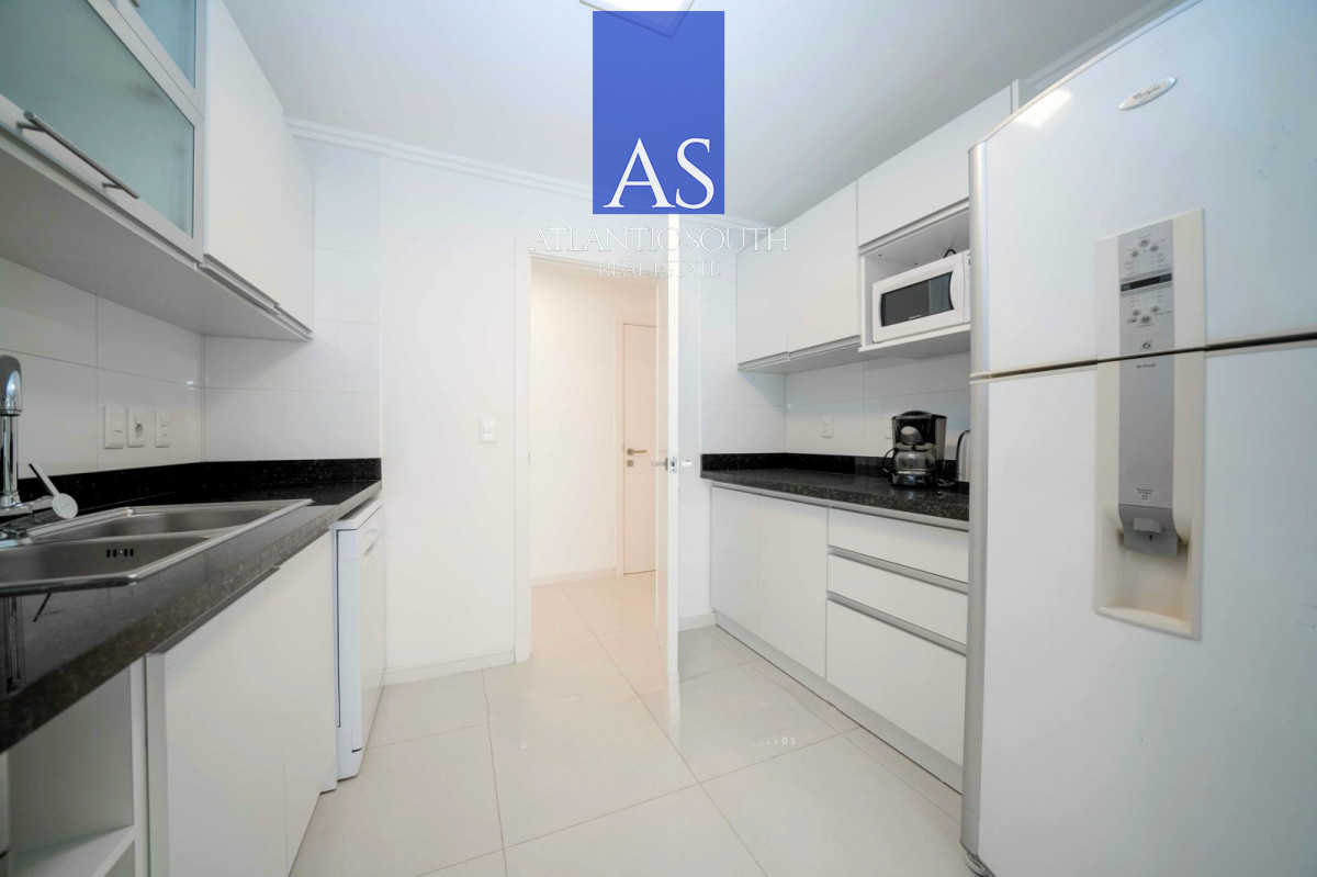 Apartamento ID.3690 - VENTA: APARTAMENTO 3 DORMITORIOS EDIFICIO CRUCEROS PLAYA MANSA