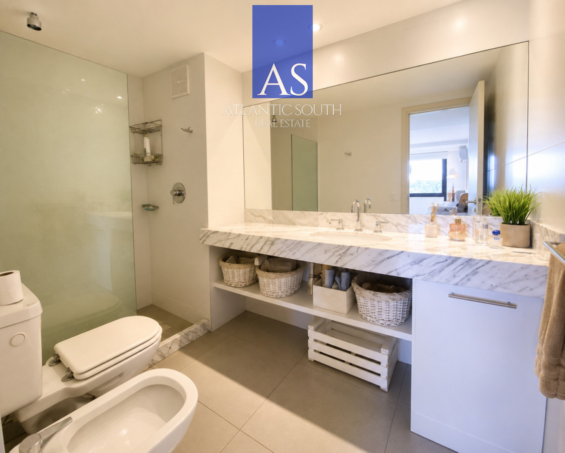 Apartamento ID.4813 - Apartamento de 1 Dormitorio con Terraza y Cochera en Torre Tamaro