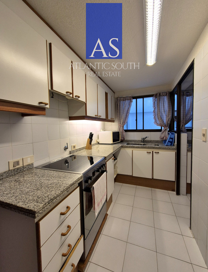 Apartamento ID.3964 - Apartamento 3 dormitorios + dependencia frente al mar parada 1 Playa Mansa Península