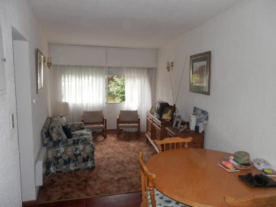 Apartamento de 1 dormitorio con garaje