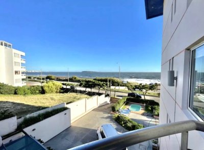 Oportunidad gran vista al mar Playa Mansa bajos gastos garage