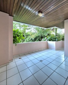 Apartamento venta 3 dormitorios tipo casa Playa Mansa Punta del Este