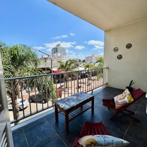 Apartamento 1 dormitorio reciclado con terraza en gorlero Punta del Este 