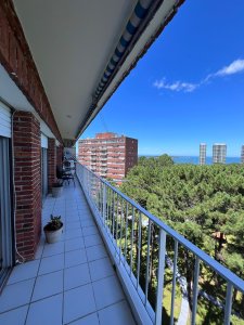 Apartamento de 2 dormitorios con vista al mar Playa Mansa , Punta del Este 