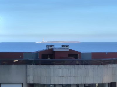 Apartamento con vista parcial al mar 1 dormitorio y medio con garage en Península Punta del Este 