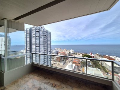 Apartamento piso alto 3 dormitorios terraza garage con vista al mar Península Punta del Este