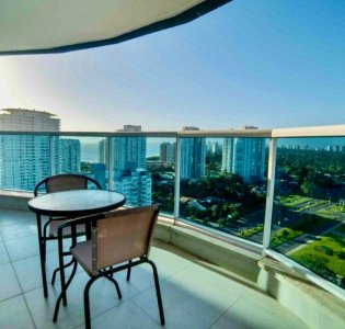 Apartamento de 2 dormitorios en suite+toilette terraza parrillero propio garage piscinas gastos razonables Playa Mansa Punta del Este