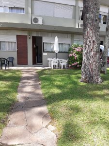 Apartamento de 1 dormitorio en parada 16 de Playa Mansa